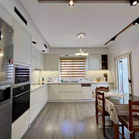 Alex Inn Gjirokaster Bagian luar foto