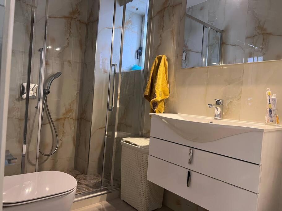 Alex Inn Gjirokaster Bagian luar foto