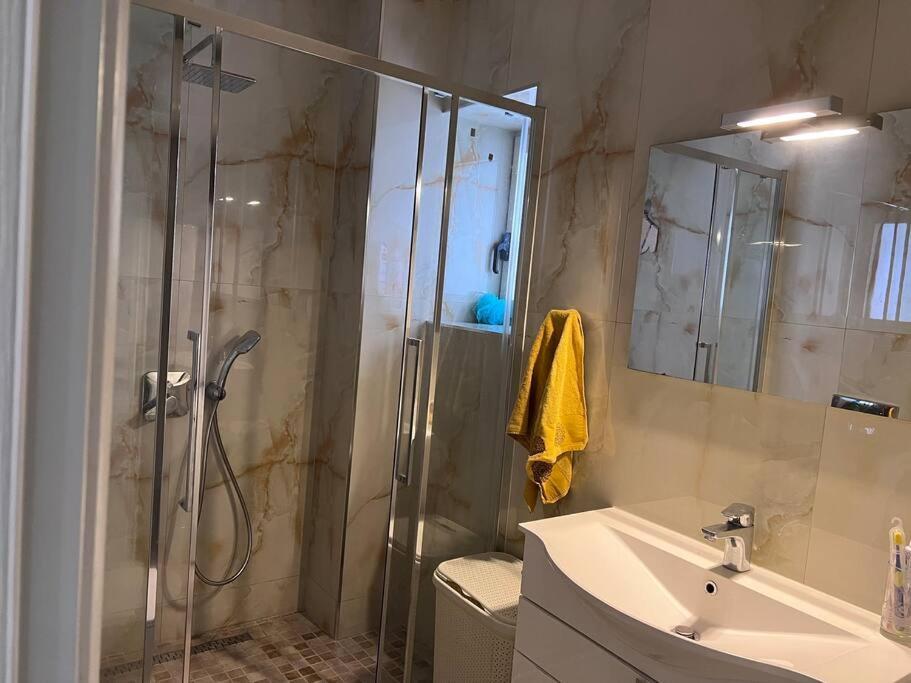 Alex Inn Gjirokaster Bagian luar foto