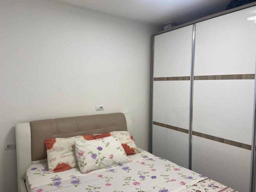 Alex Inn Gjirokaster Bagian luar foto
