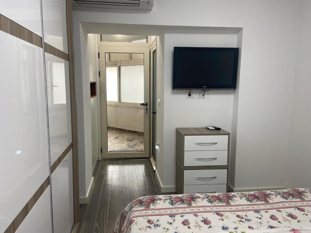 Alex Inn Gjirokaster Bagian luar foto